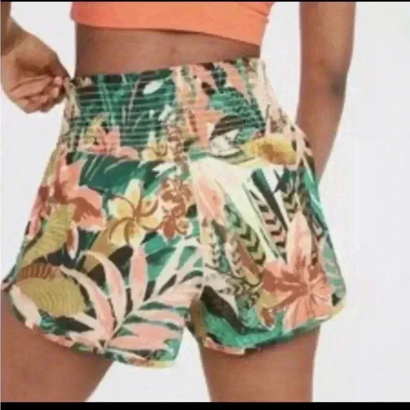 aerie Pants - NWT! Aerie Offline Real Me Smocked High Waisted Athletic Running Gym Shorts